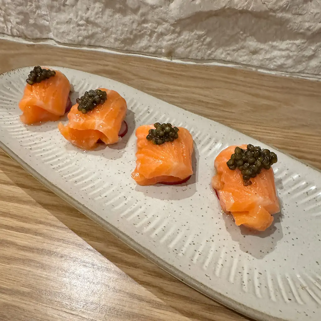 Japanese dinner composition using color height and directional arrangement