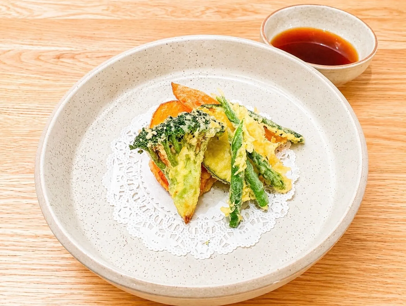 Vegetable Tempura (6 Pieces) served at Mizumi Sushi in Encino
